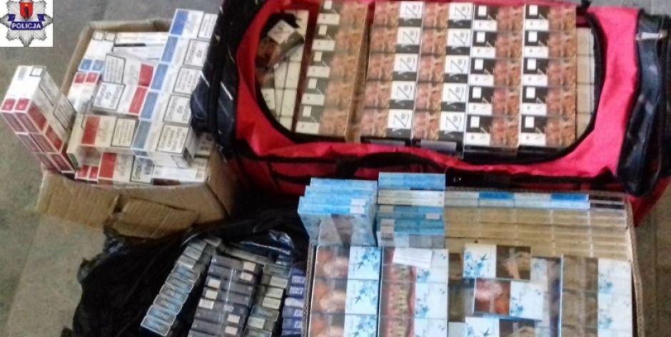 Blisko 1200 paczek nielegalnych papierosów na targowisku w Łukowie