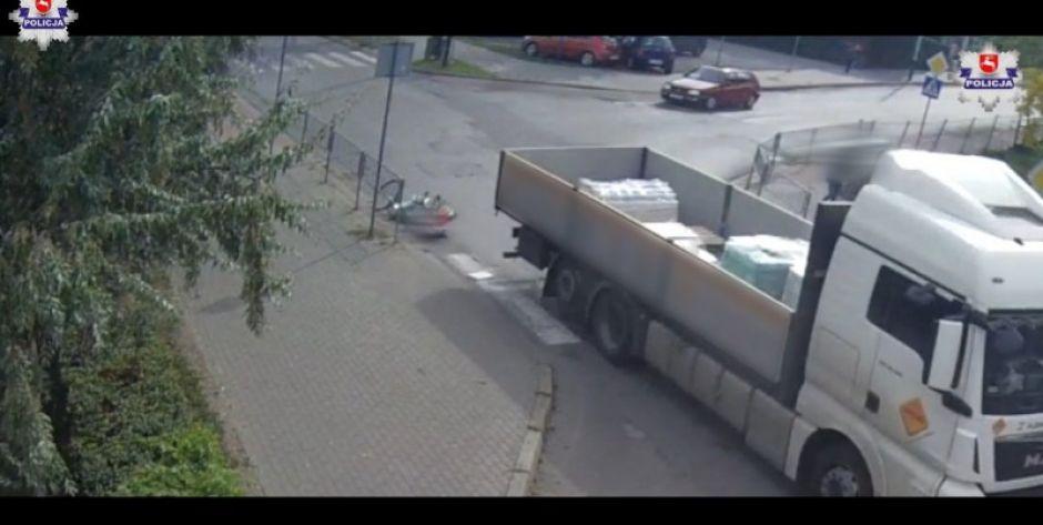 Rowerzystka potrącona przez ciężarówkę. Kierowca odjechał z miejsca zdarzenia (Wideo!)
