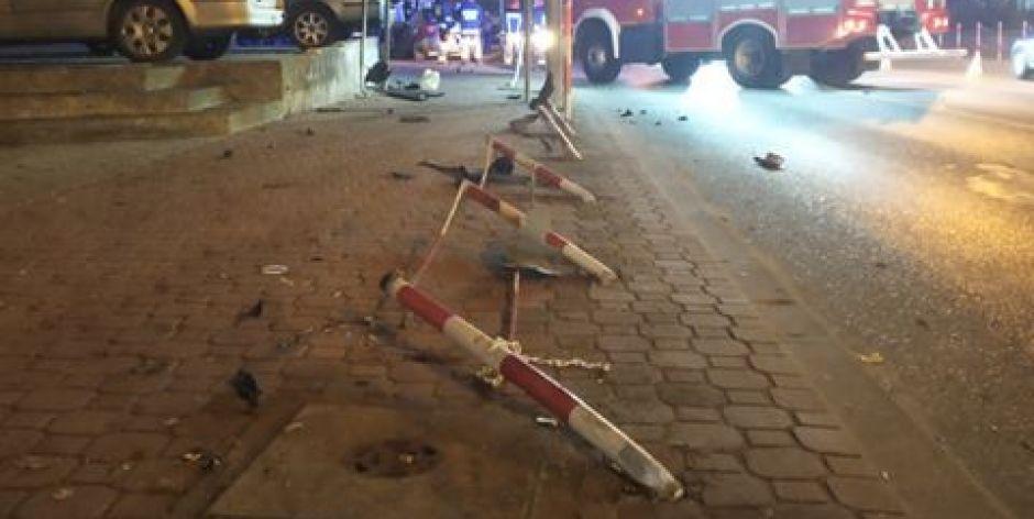 Wjechał w słupki na Starowiejskiej
