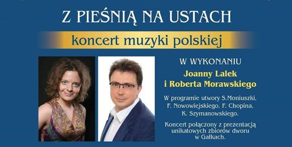 Koncert w dworze w Gałkach