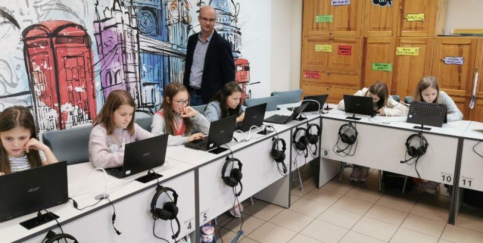 Nowoczesna pracowania językowa w „jedynce”