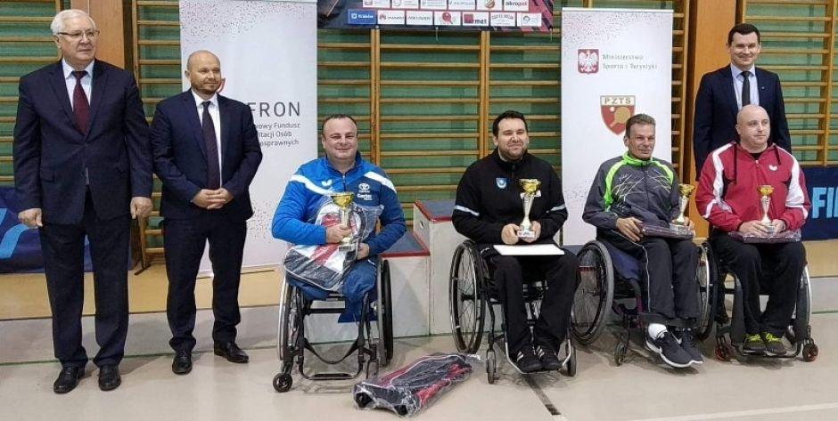 Dariusz Rzewuski na podium