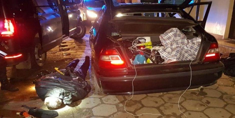 Eksplozja bankomatu w Cegłowie. Włamywacze ujęci, zanim wyciągnęli pieniądze