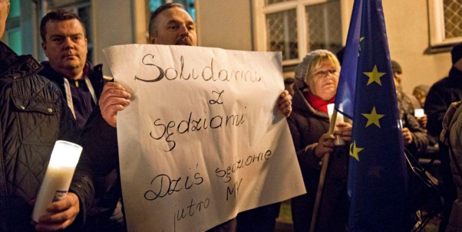 W obronie sądów
