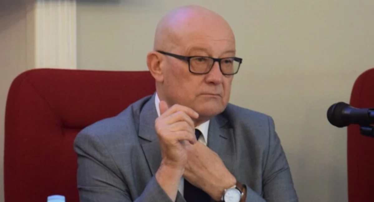 Czarne chmury nad rektorem Uniwersytetu w Siedlcach – podteksty seksualne, próby przekupstwa i „wycięcia” konkurencji