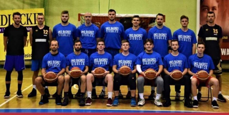 Basket zagra z Hutnikiem