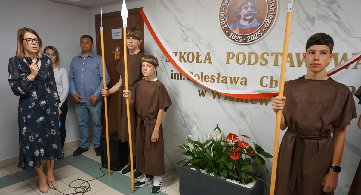 Szkoła w Wiśniewie świętuje 1000-lecie koronacji swojego patrona króla Bolesława Chrobrego