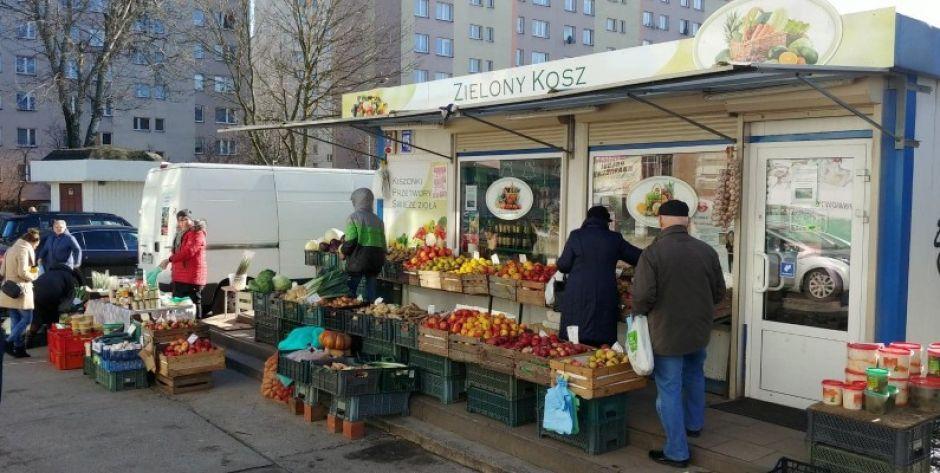 Kolejny owocowo-warzywny kiermasz dla Kacperka