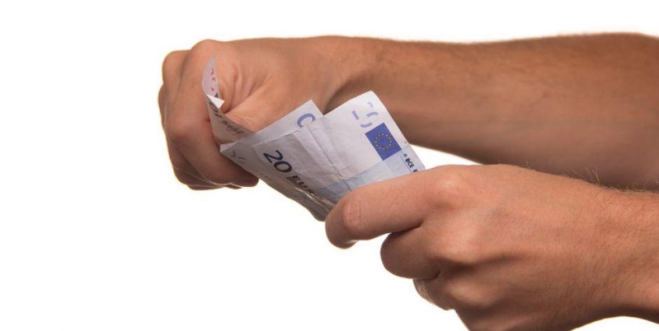 Pożyczki na dowód bez zaświadczeń - jak brać, żeby nie wpaść w spiralę zadłużenia?