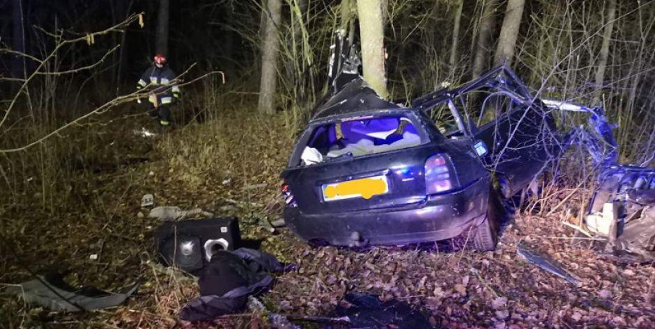 Nocny wypadek audi - Kierowca pod wpływem alkoholu (AKTUALIZACJA)