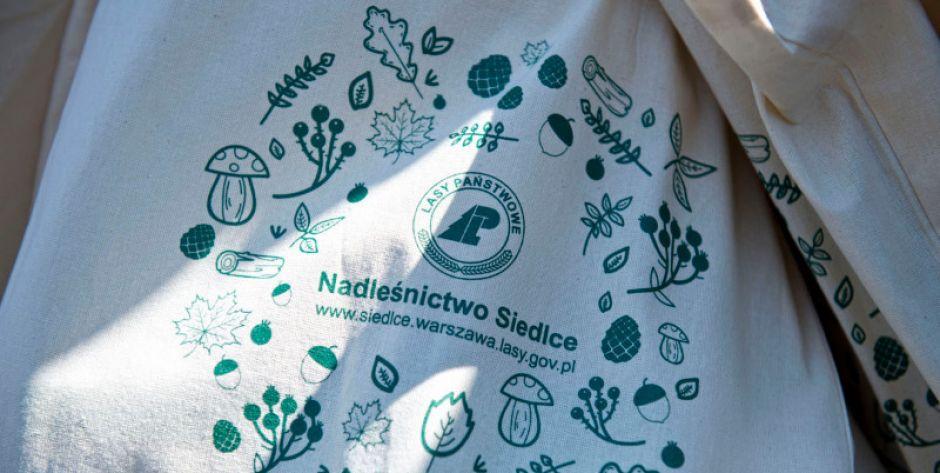 Nadleśnictwo Siedlce zamyka parkingi i ścieżki edukacyjne!