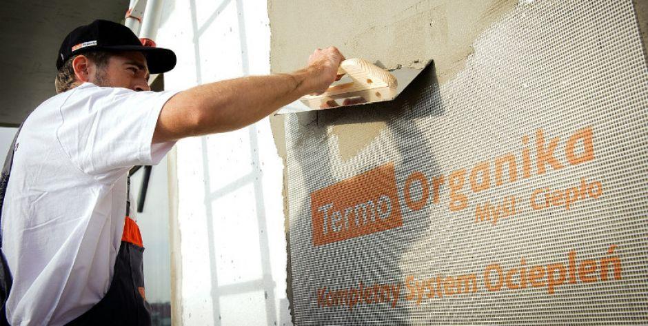 Czym ocieplić dom? Jedno rozwiązanie do kompleksowej izolacji ścian styropianem