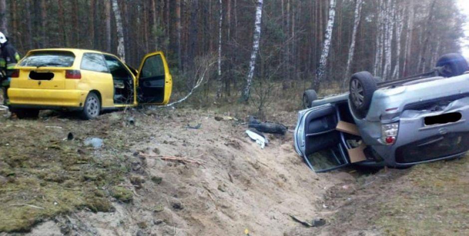 Seat uderzył w toyotę podczas wyprzedzania