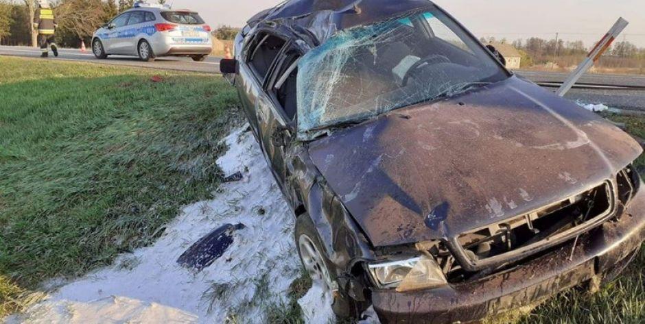 Dachowanie audi w Sionnej