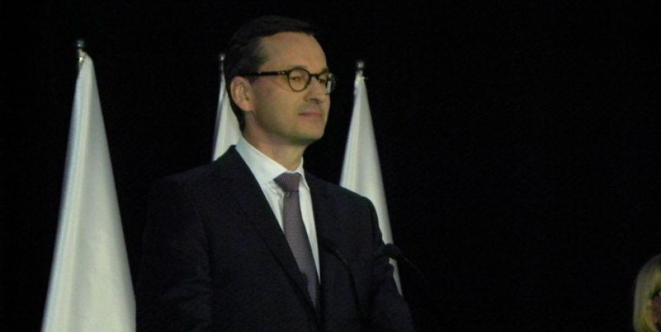 III etap odmrażania gospodaki: od poniedziałku wracają fryzjerzy, kosmetyczki, restauracje!