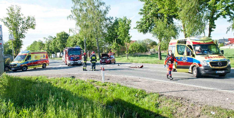 Zderzenie passata z suzuki w Ujrzanowie