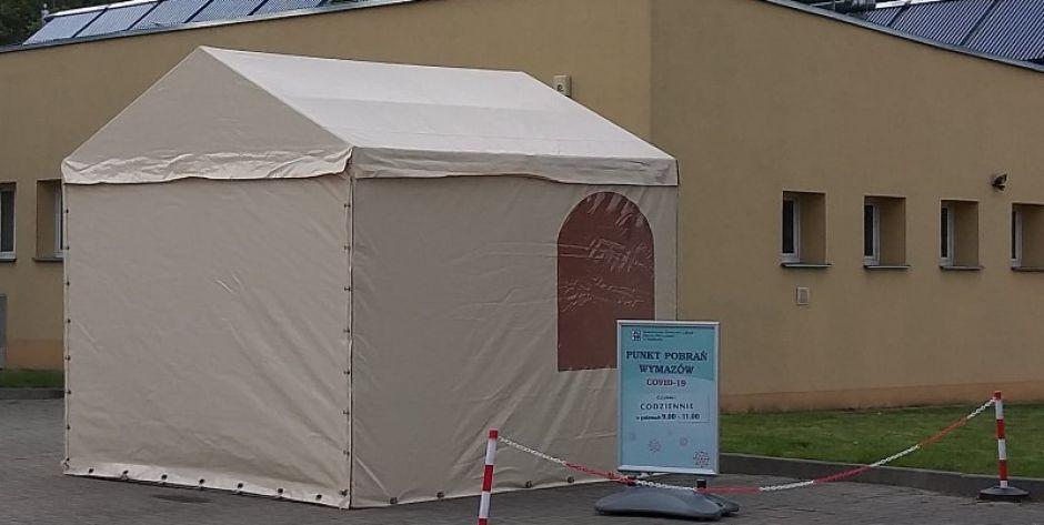 Na kwarantannie, hospitalizowani, ozdrowieńcy i jedna osoba z wynikiem dodatnim