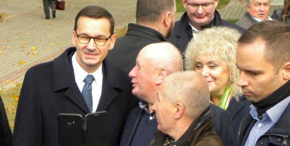 Premier Mateusz Morawiecki odwiedzi dzisiaj Modrzew i Łochów