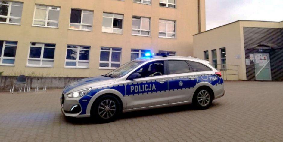 Policjanci pilotowali ciężarne do szpitali