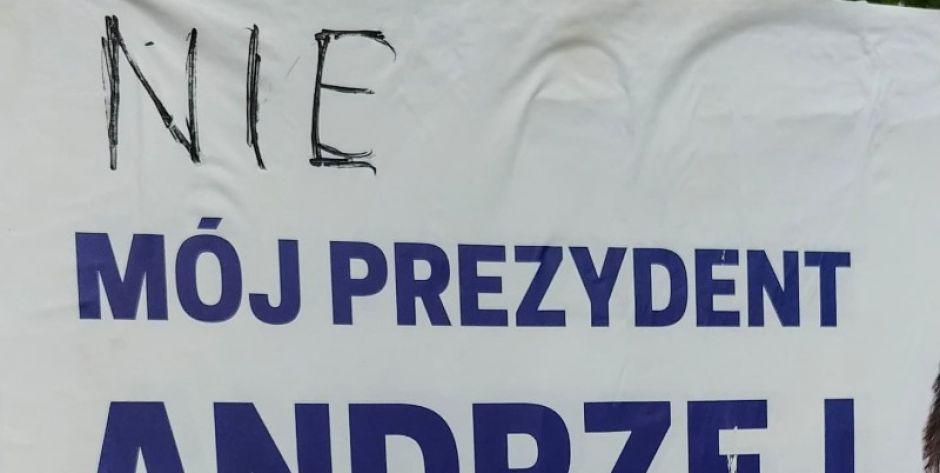 Ciężko być prezydentem WSZYSTKICH Polaków
