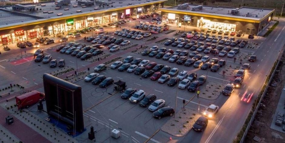 Letnie kino samochodowe w Stop Shop Siedlce 