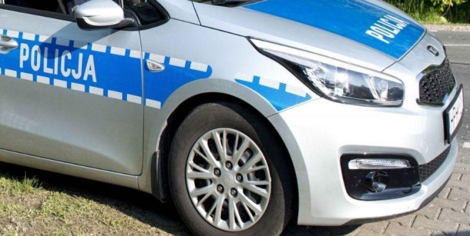 W portfelu było prawie 1500 złotych. Uczciwa znalazczyni zaniosła go na policję