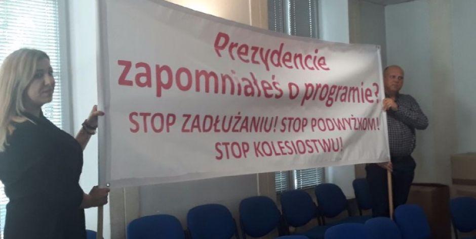 Byli za Sitnikiem, teraz go krytykują 