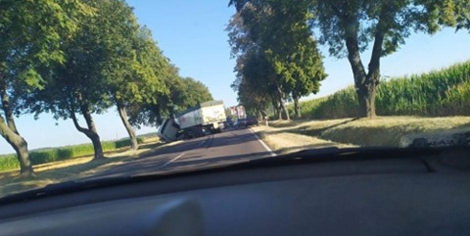 Zderzenie ciężarówek na Radzyńskiej w Łukowie