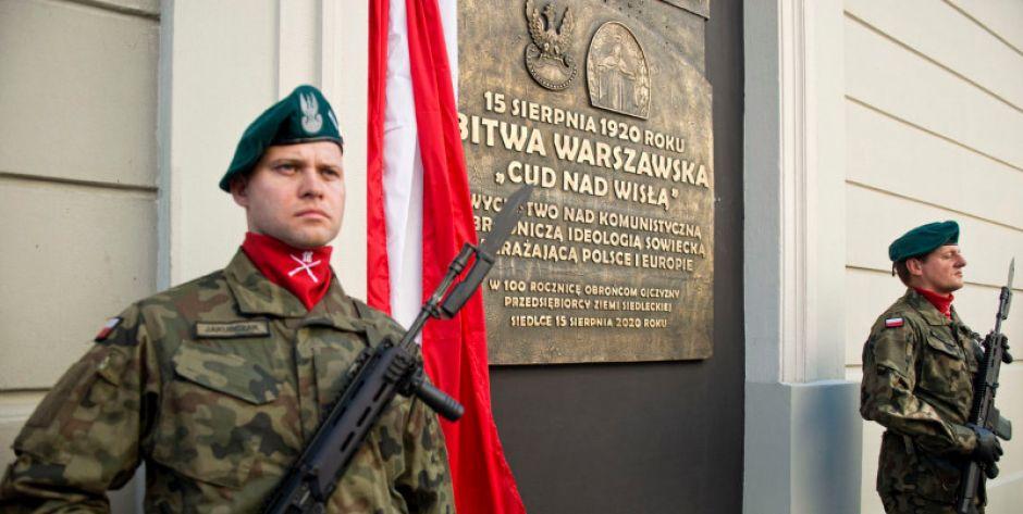 Przedsiębiorcy Ziemi Siedleckiej ufundowali tablicę 
