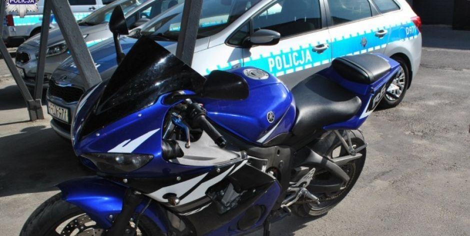 Motocyklista bez uprawnień potrącił 16-letniego rowerzystę i uciekł