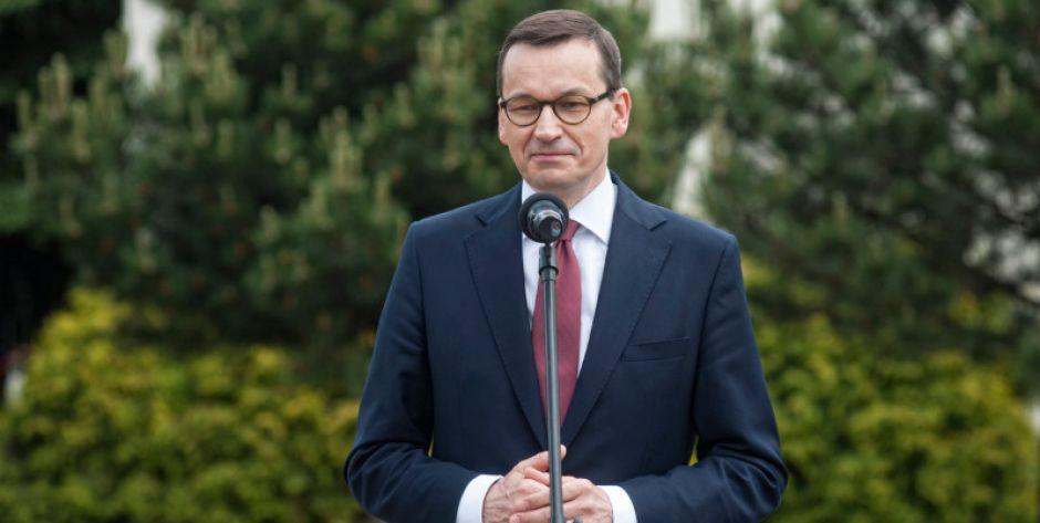 Premier wspomógł rodzinę zmarłego policjanta