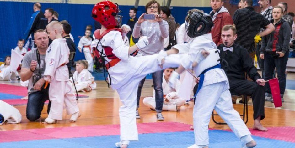 Trenuj karate