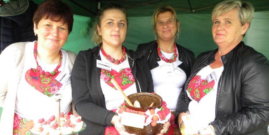 Sójki, żeberka pod kołderką i kapusta z kaszą