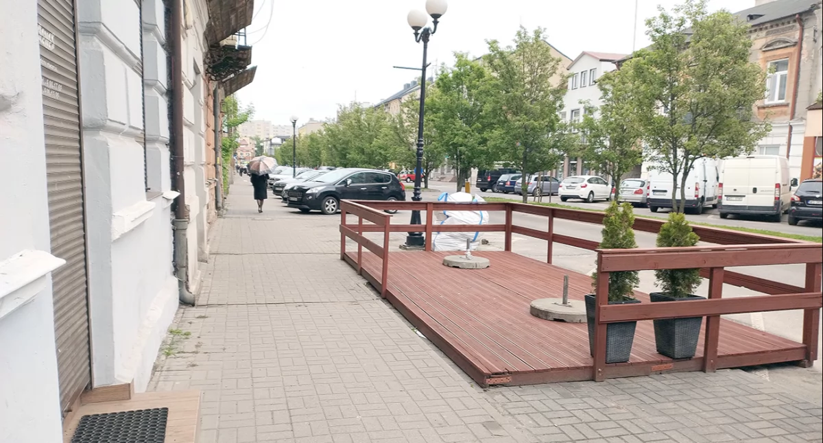 Siedlce: Ogródek gastronomiczny czy parking?