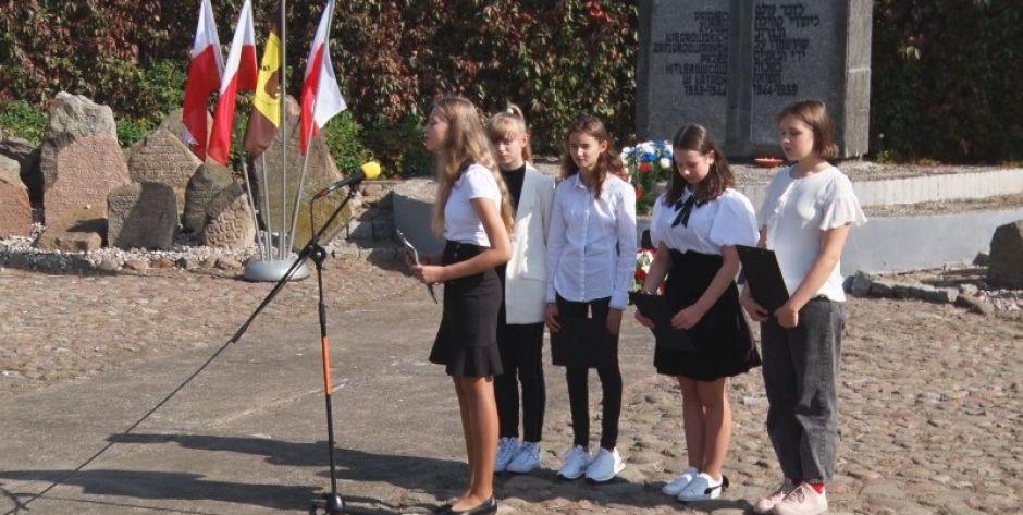 W rocznicę zagłady Żydów uroczystości w węgrowskim Lapidarium 