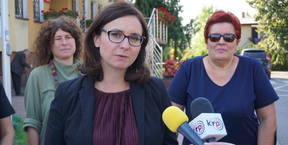 Pani poseł proponuje okrągły stół w sprawie szkoły