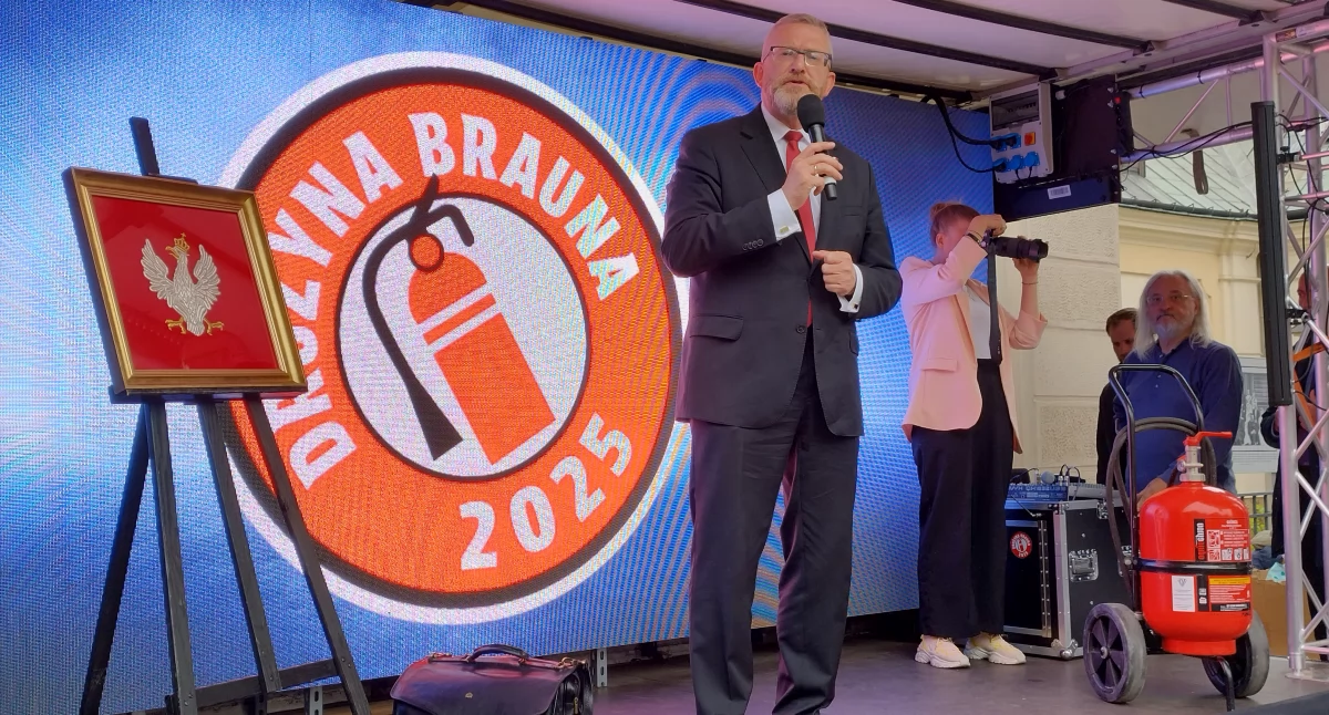 Braun w Siedlcach: Szeroki front gaśnicowy idzie odzyskać niepodległość (zdjęcia)
