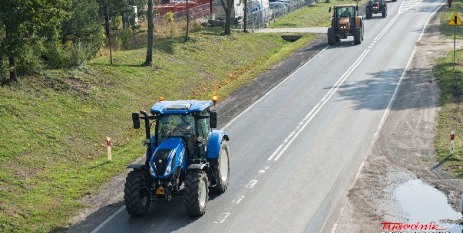 Rolnicy jadą też na Siedlce od strony Zbuczyna - Kierują się do biura posła Tchórzewskiego!