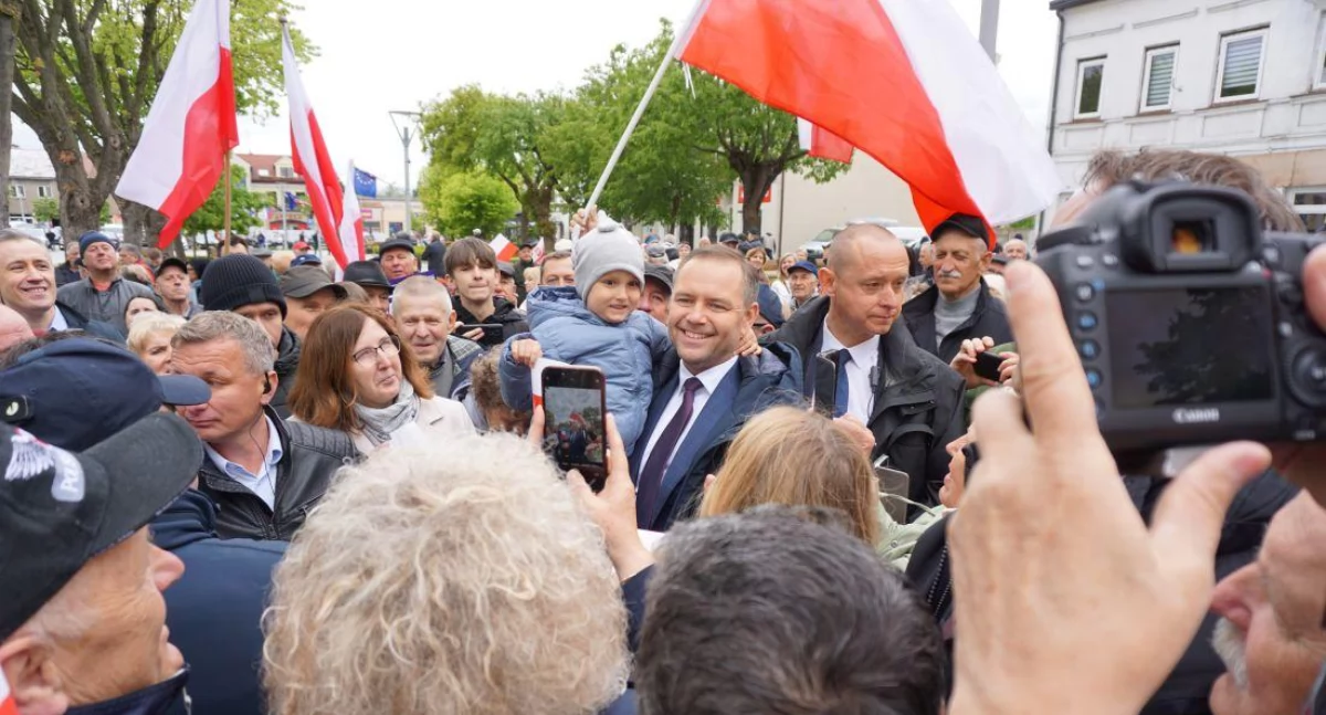 Siedlce za Karolem Nawrockim. Dobre wyniki Mentzena i Brauna