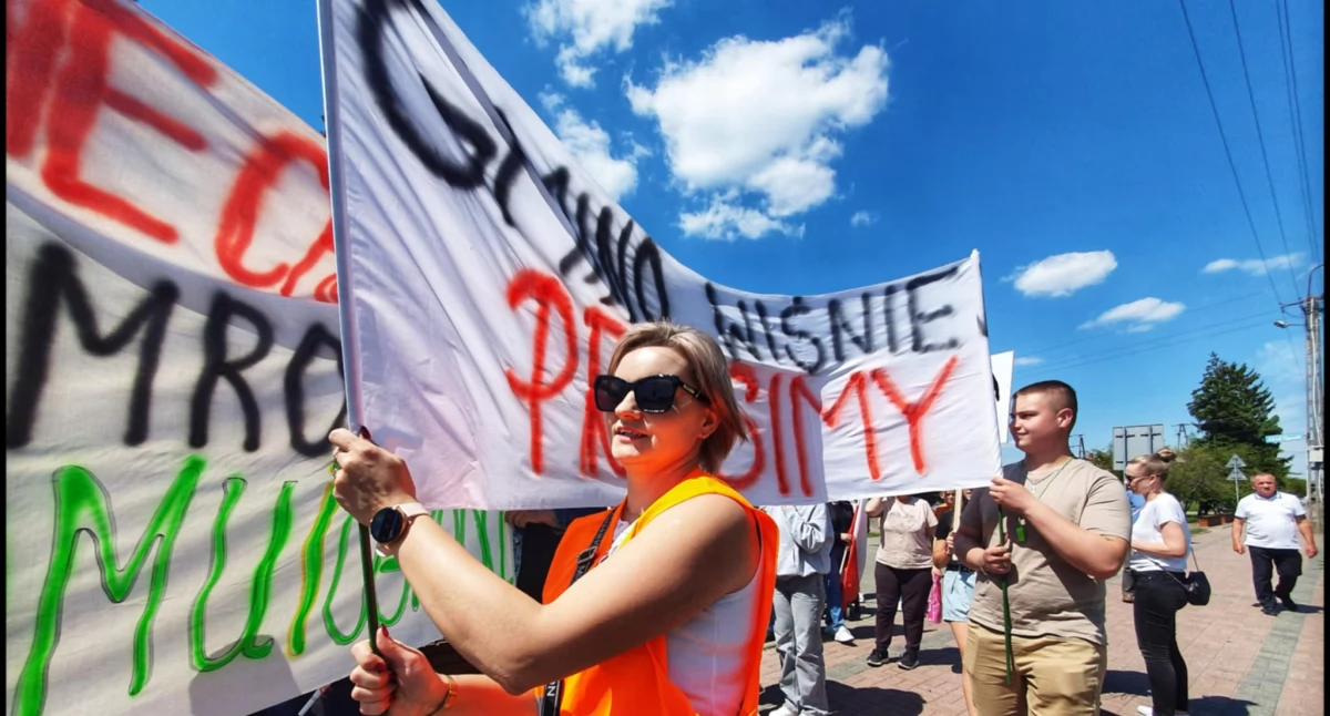 Uwaga kierowcy! Protest mieszkańców: utrudnienia na DK63 w Wiśniewie