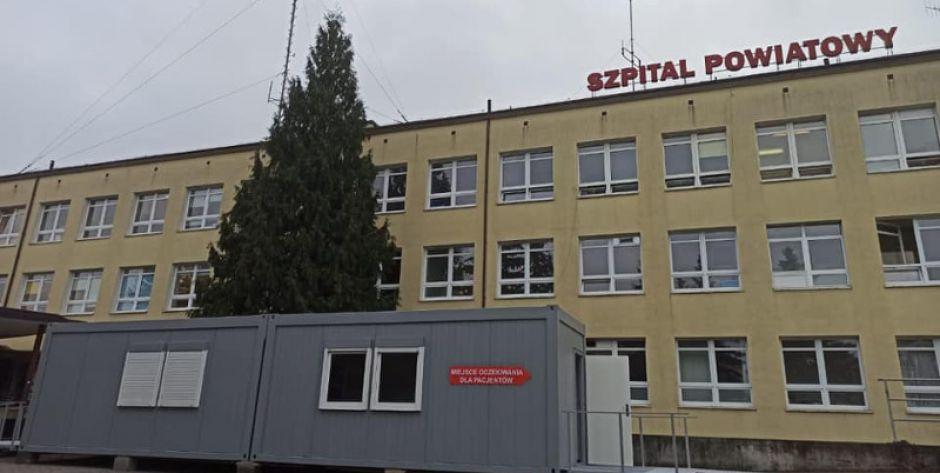 Dotarły respiratory, zniknął czerwony namiot
