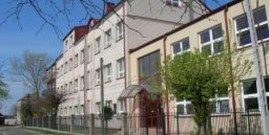 Pikieta nie tylko przed szkołą