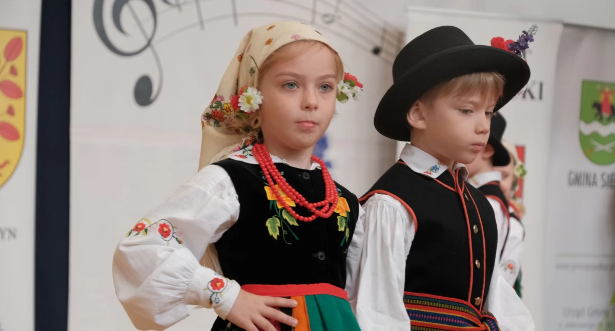Taniec, pasja i emocje – XXIII Regionalny Przegląd Zespołów Tanecznych w Borkach-Wyrkach już za nami
