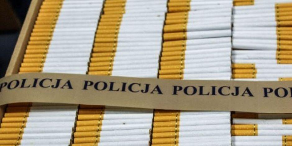 Siedlczanin odpowie za posiadanie prawie 3 tysięcy paczek nielegalnych papierosów