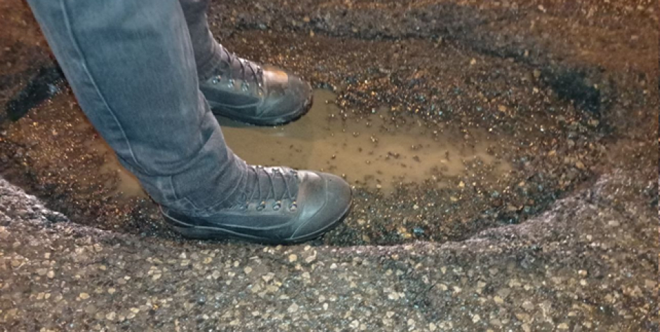 W Siedlcach razem z lodem stopniał asfalt
