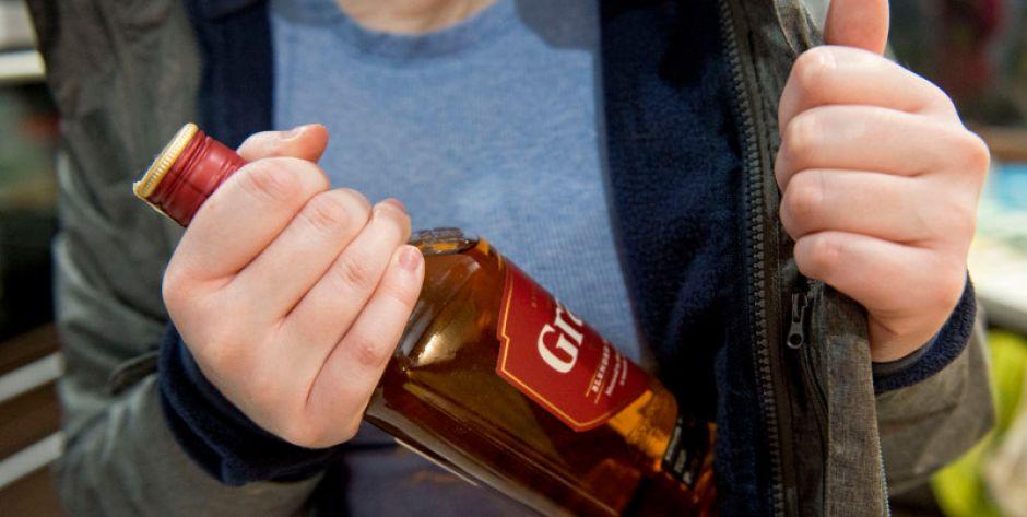 Kradł alkohol