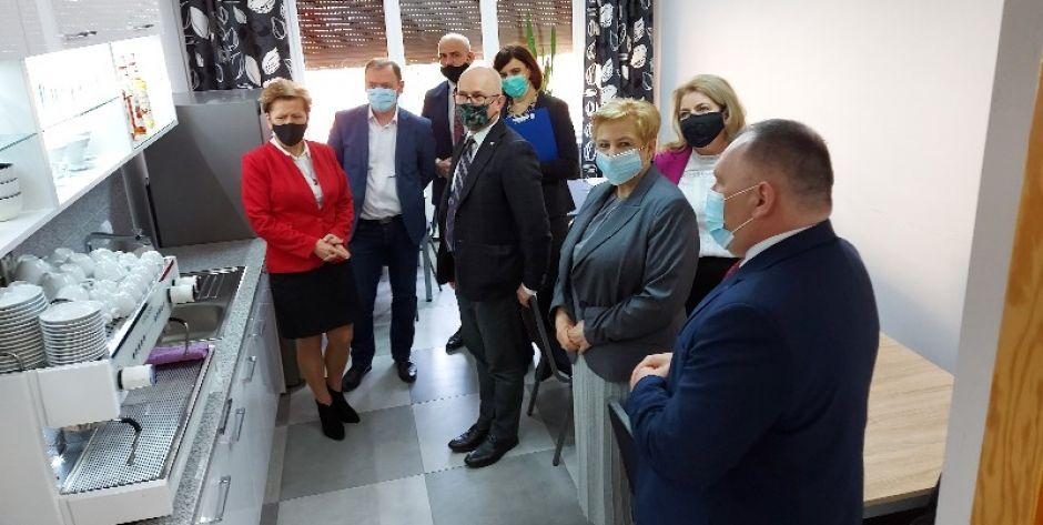 Ekspresy do kawy i sprzęt komputerowy
