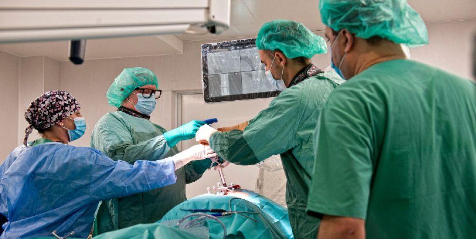  Robot neurochirurgiczny z pomocą pacjentom