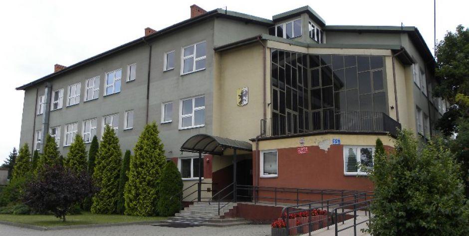 Punkt Szczepień Powszechnych w sali gimnastycznej