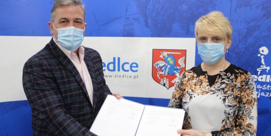 Koleje Mazowieckie patronem Zespołu Szkół Ponadgimnazjalnych nr 6 w Siedlcach